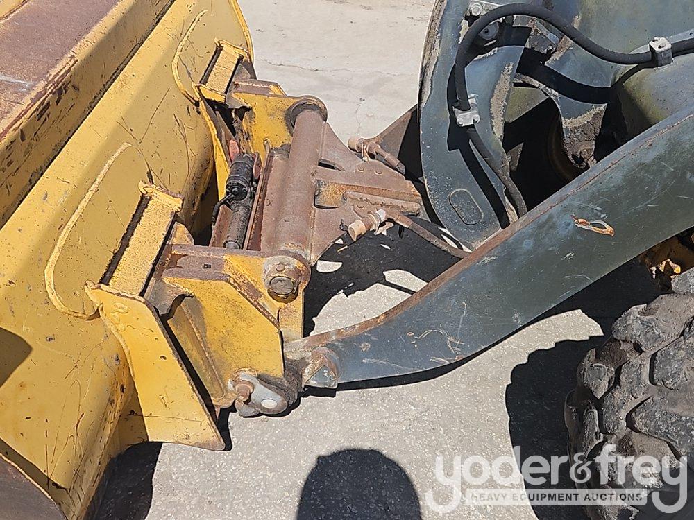2014 John Deere 204K