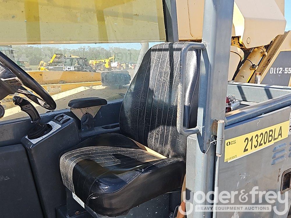 2015 Gehl DL12-55 Telehandler, OROPS, 12,000lbs Max Lift Capacity, 56' Max Lift Height, Stabilizers,