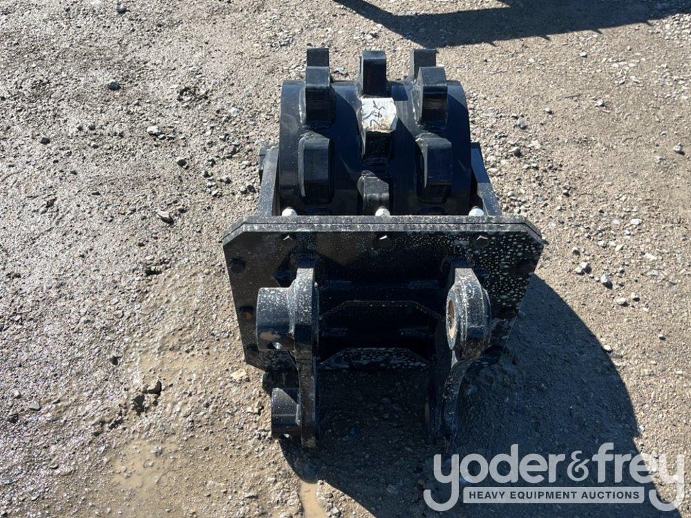 Unused 2025 GIYI Compaction Wheel to suit 305 Excavator