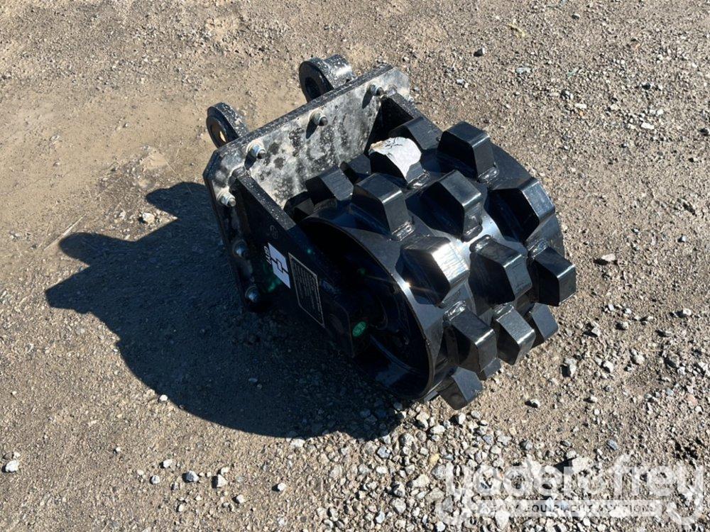 Unused 2025 GIYI Compaction Wheel to suit 305 Excavator