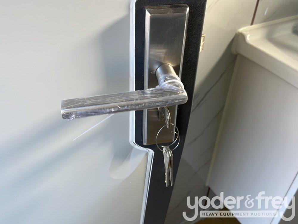 Unused 2025 Portable Toilets, Shower, 110V