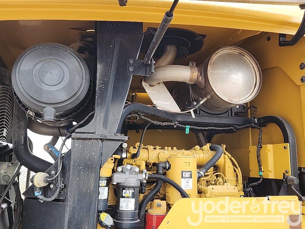 2015 CAT 924K