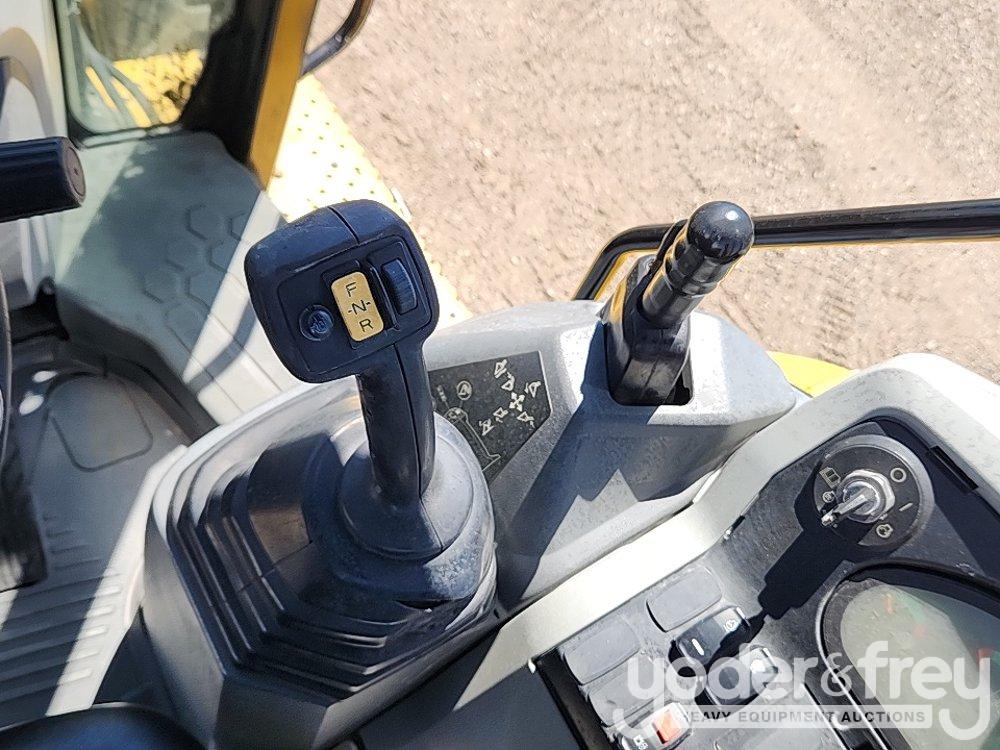 2020 CAT 420F2 IT