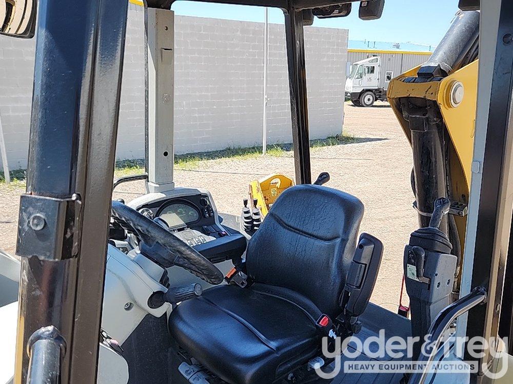 2020 CAT 420F2 IT