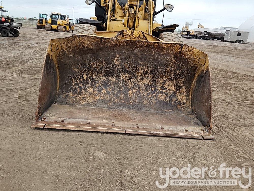 2015 CAT 924K