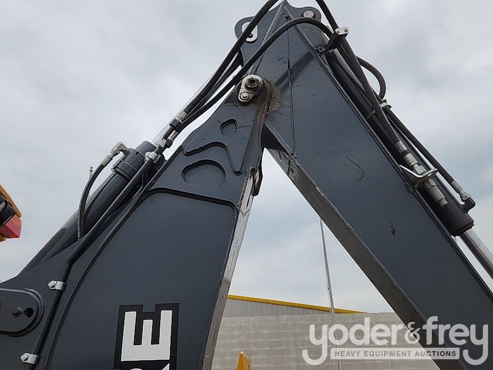 2019 John Deere 310L