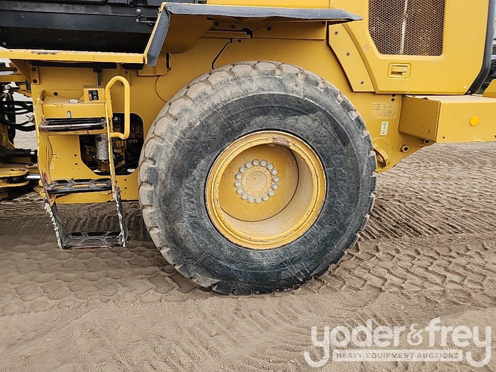 2015 CAT 924K