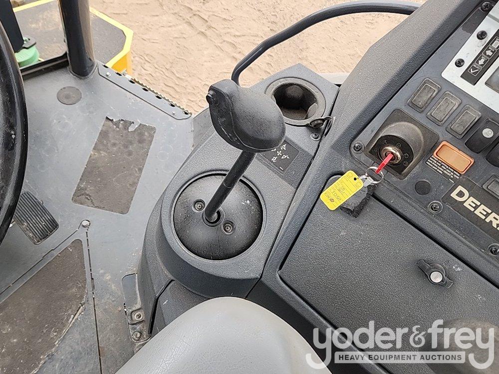 2019 John Deere 310L