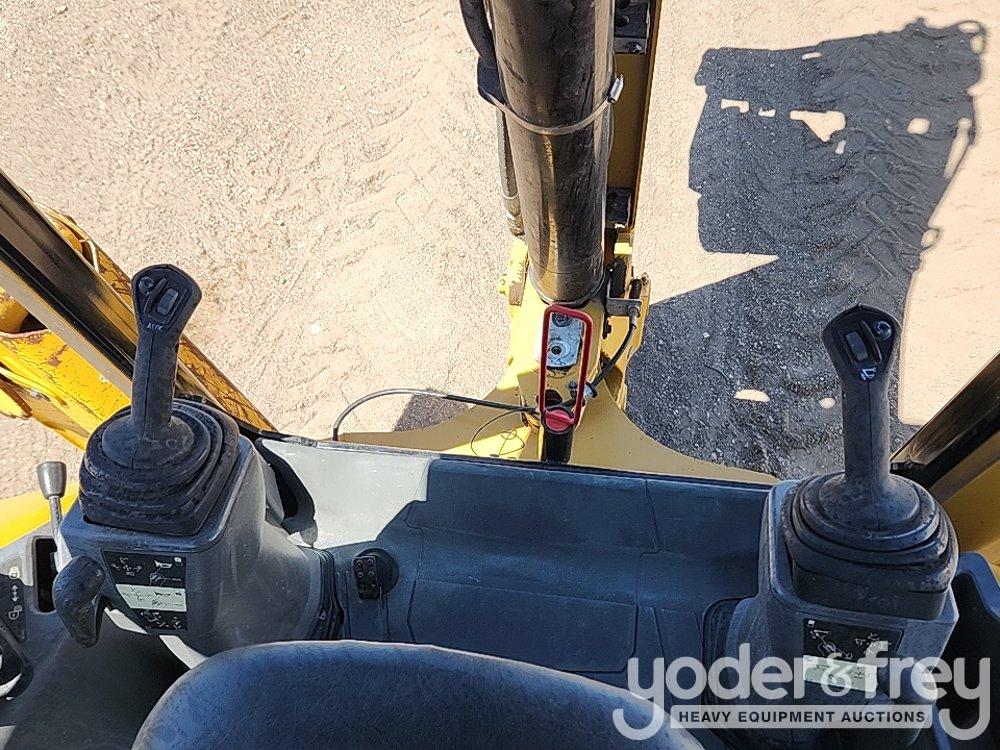 2020 CAT 420F2 IT
