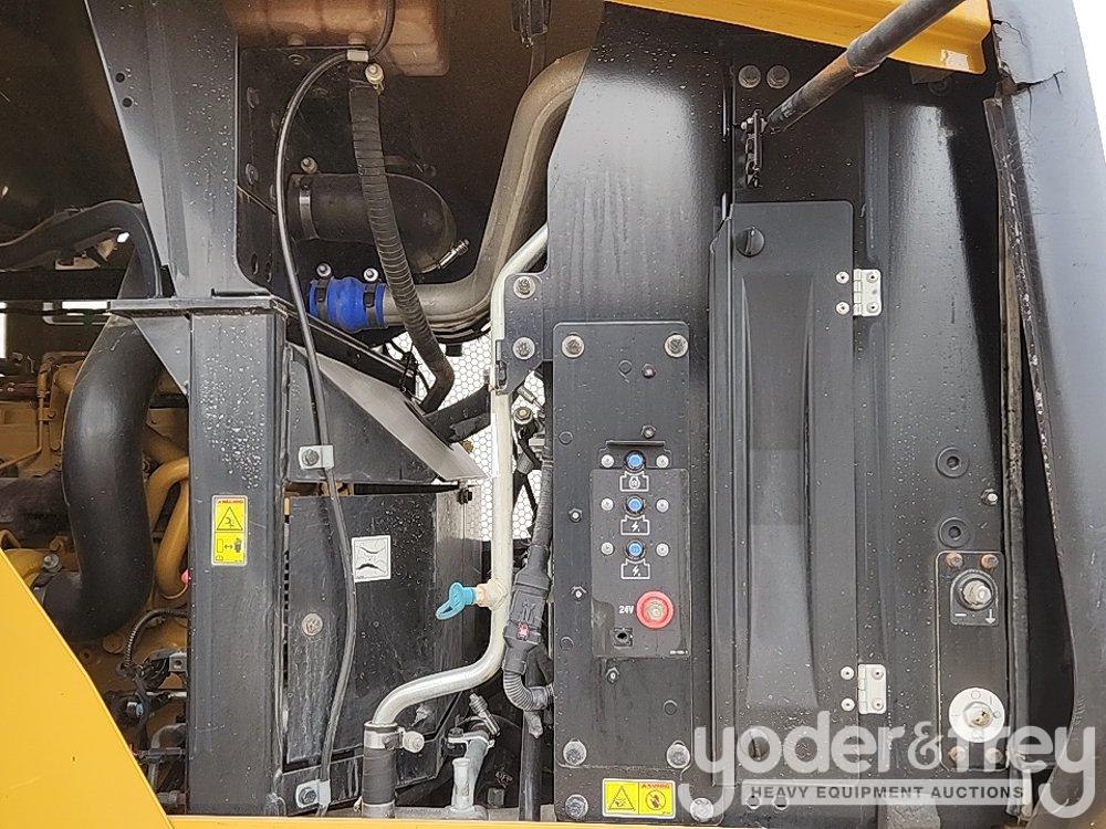 2015 CAT 924K
