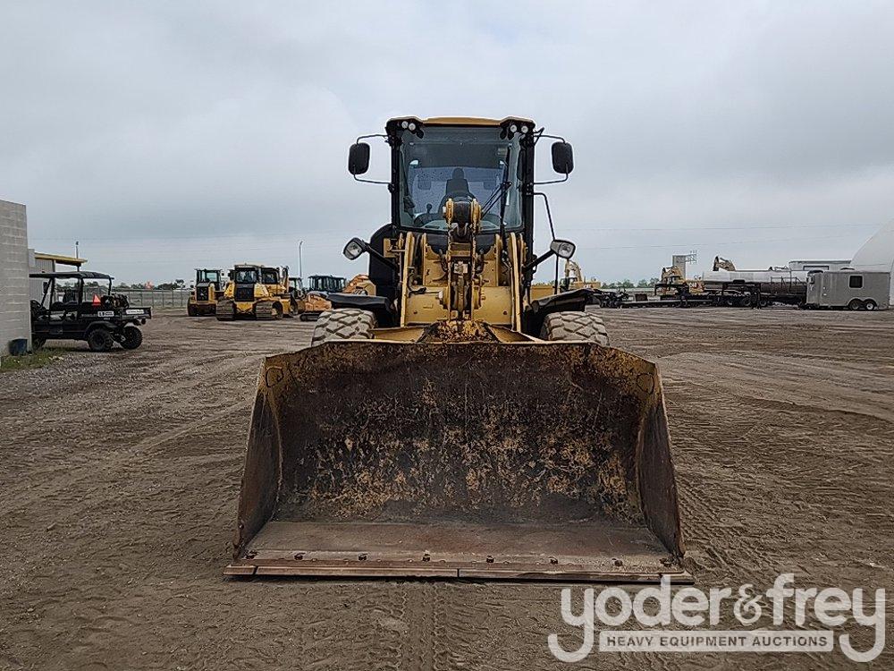 2015 CAT 924K