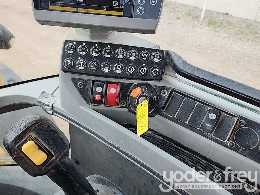2015 CAT 924K