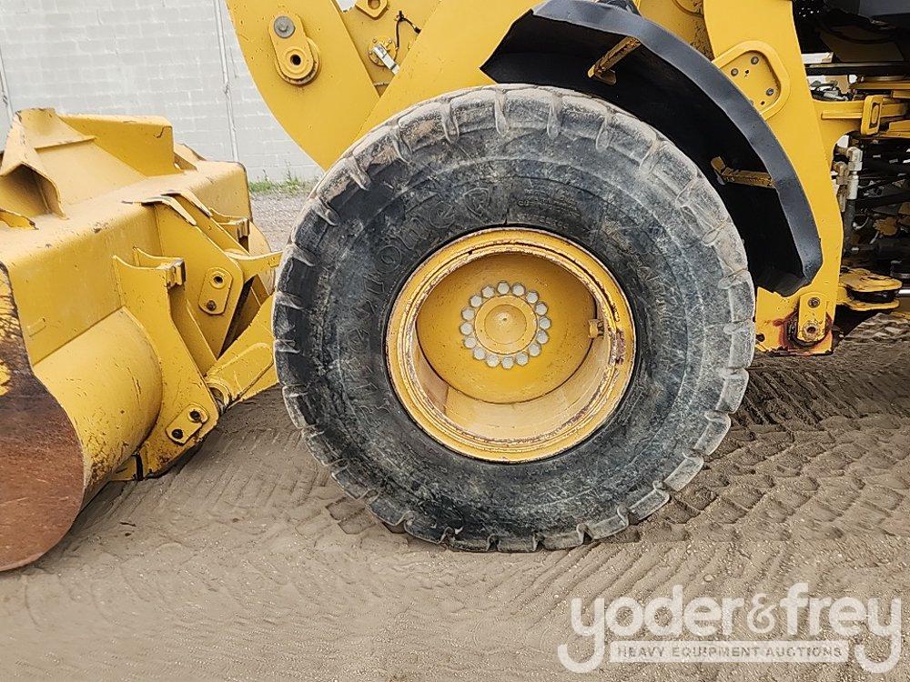 2015 CAT 924K