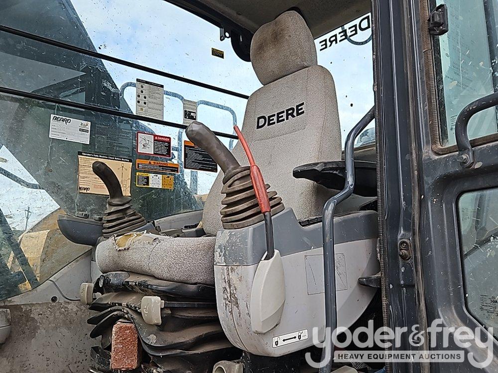 2018 John Deere 210