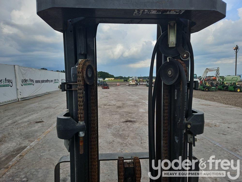 2015 CAT GP25N