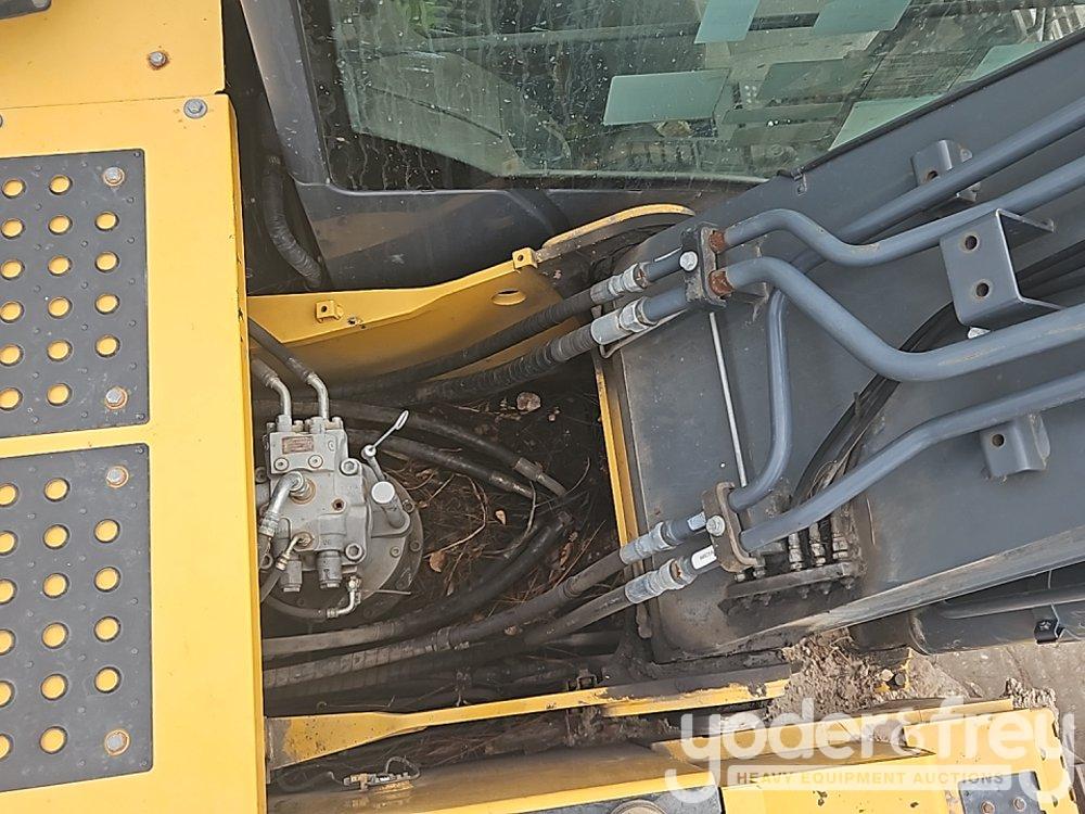 2018 John Deere 210