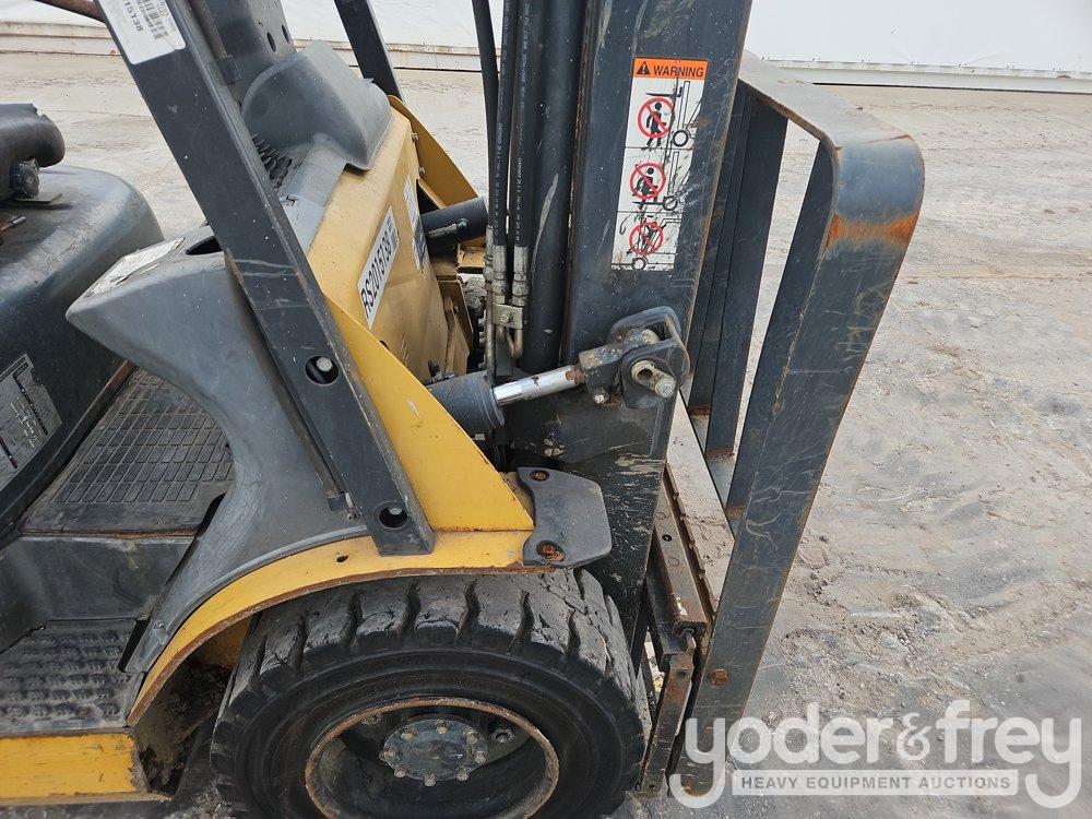 2015 CAT GP25N