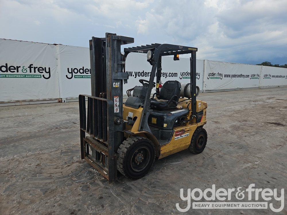 2015 CAT GP25N