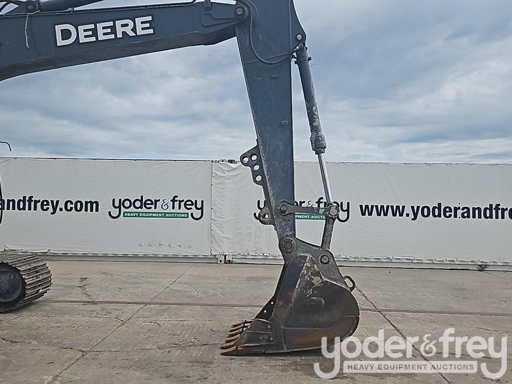 2018 John Deere 210