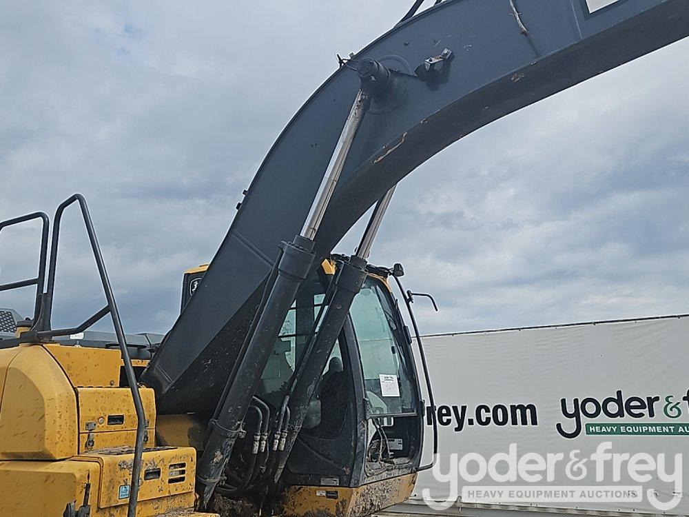 2018 John Deere 210
