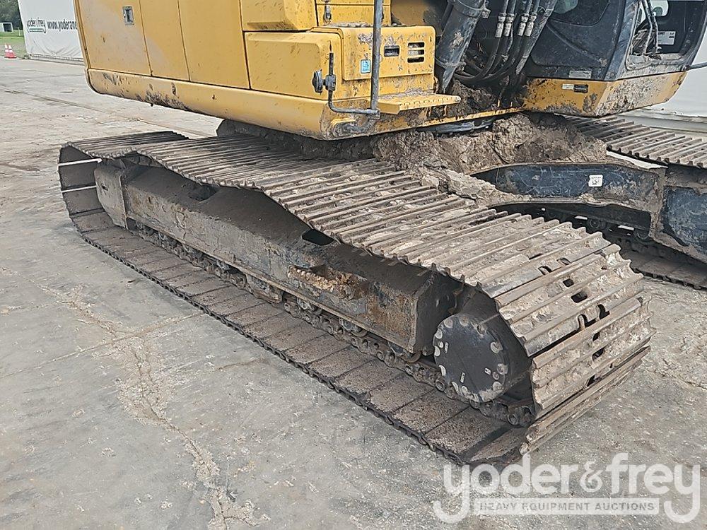 2018 John Deere 210
