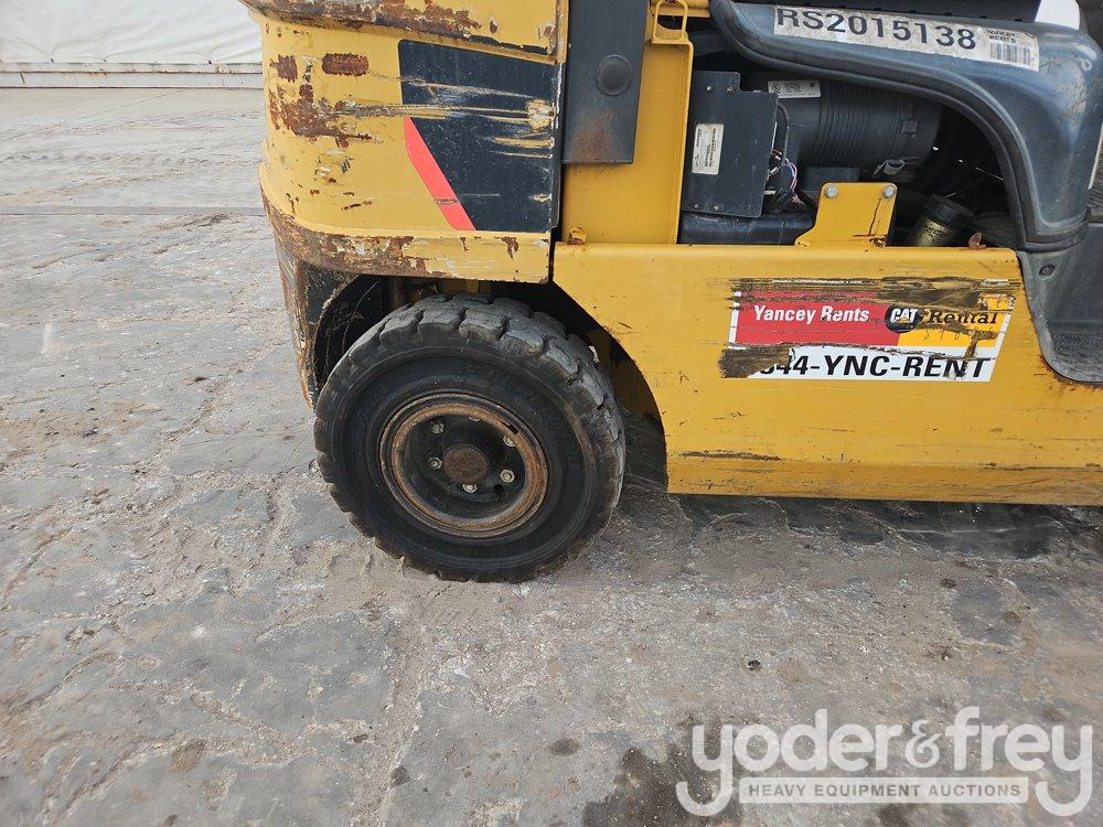2015 CAT GP25N
