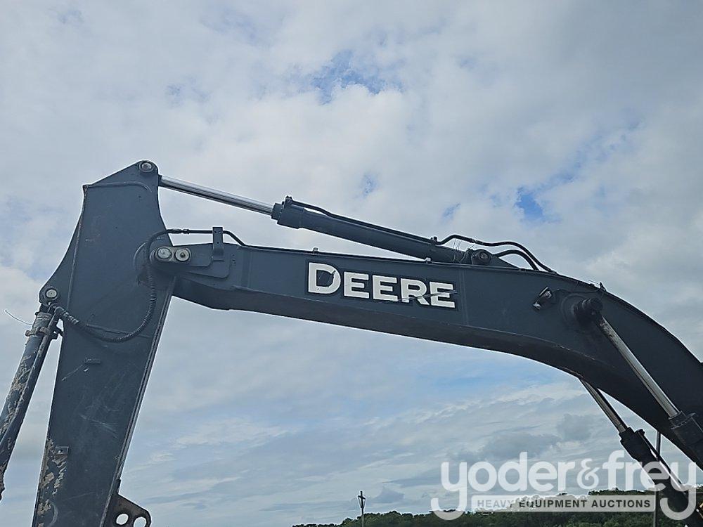 2018 John Deere 210