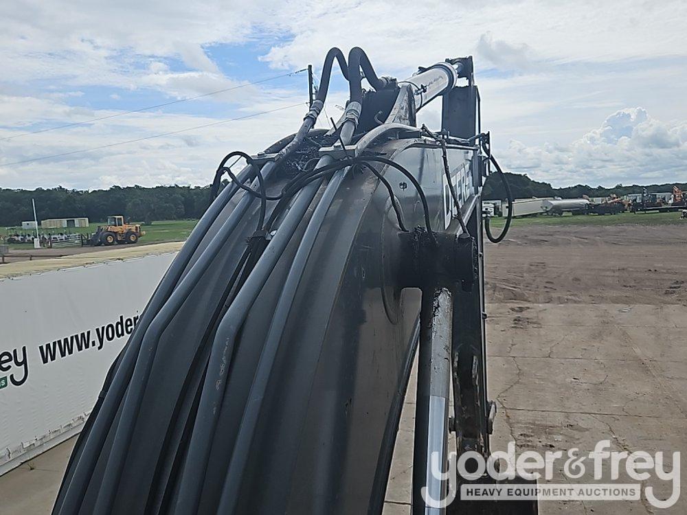 2018 John Deere 210