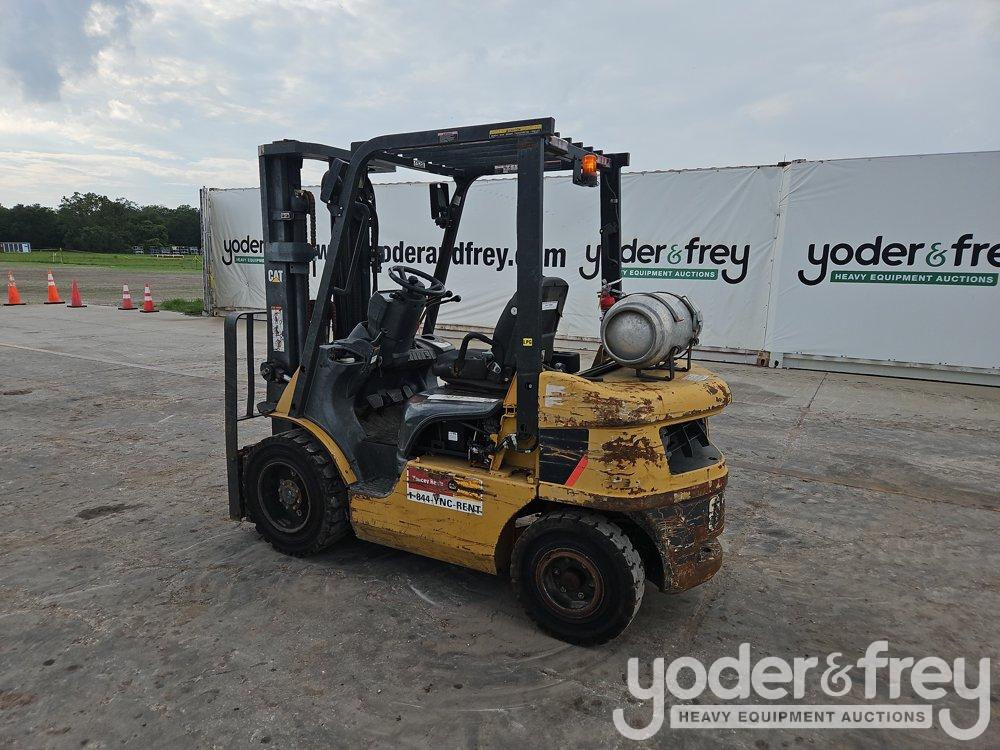 2015 CAT GP25N