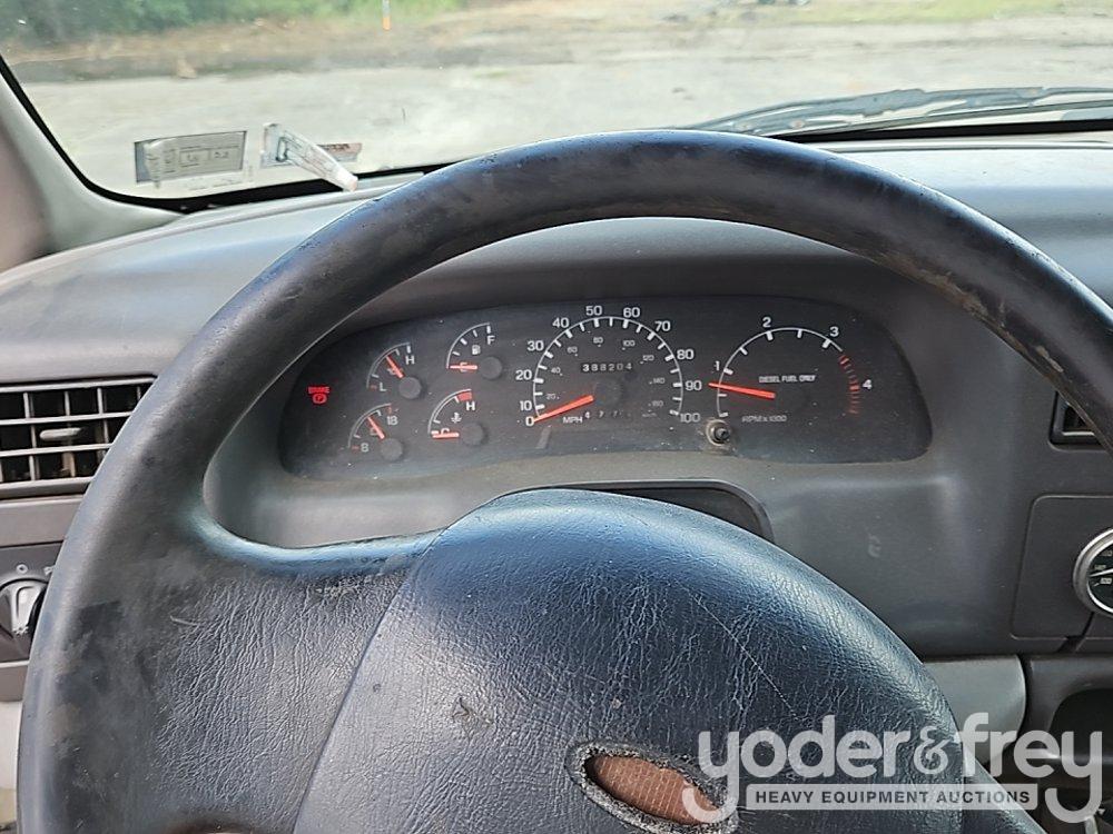 2000 Ford F650