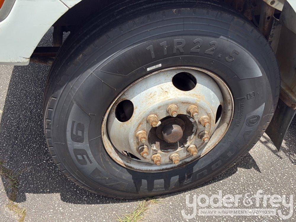 2000 Ford F650