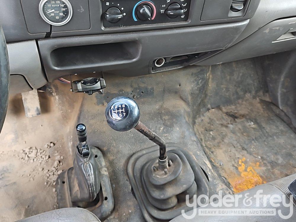 2000 Ford F650