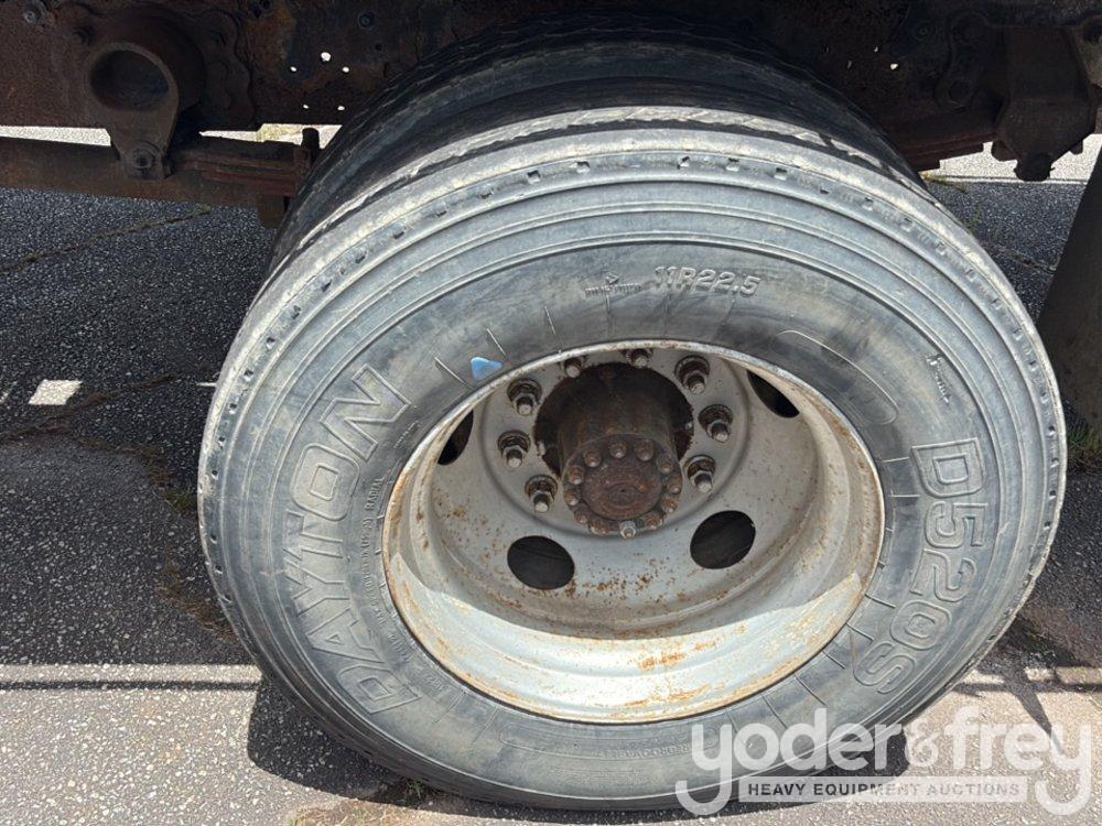 2000 Ford F650