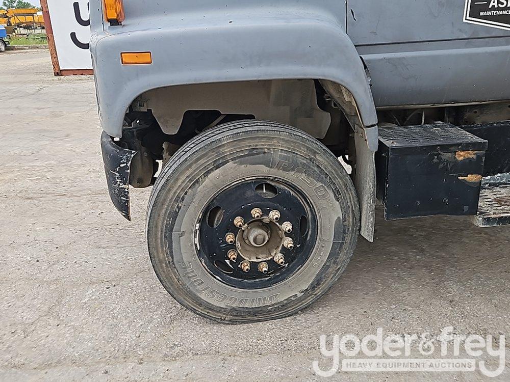 2000 Chevrolet C7500