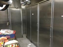 L- Shaped Walk- in Cooler w/ 6 doors