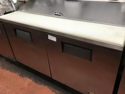 5' SANDWHICH PREP W/2 DOOR UNDER  REFRIG.