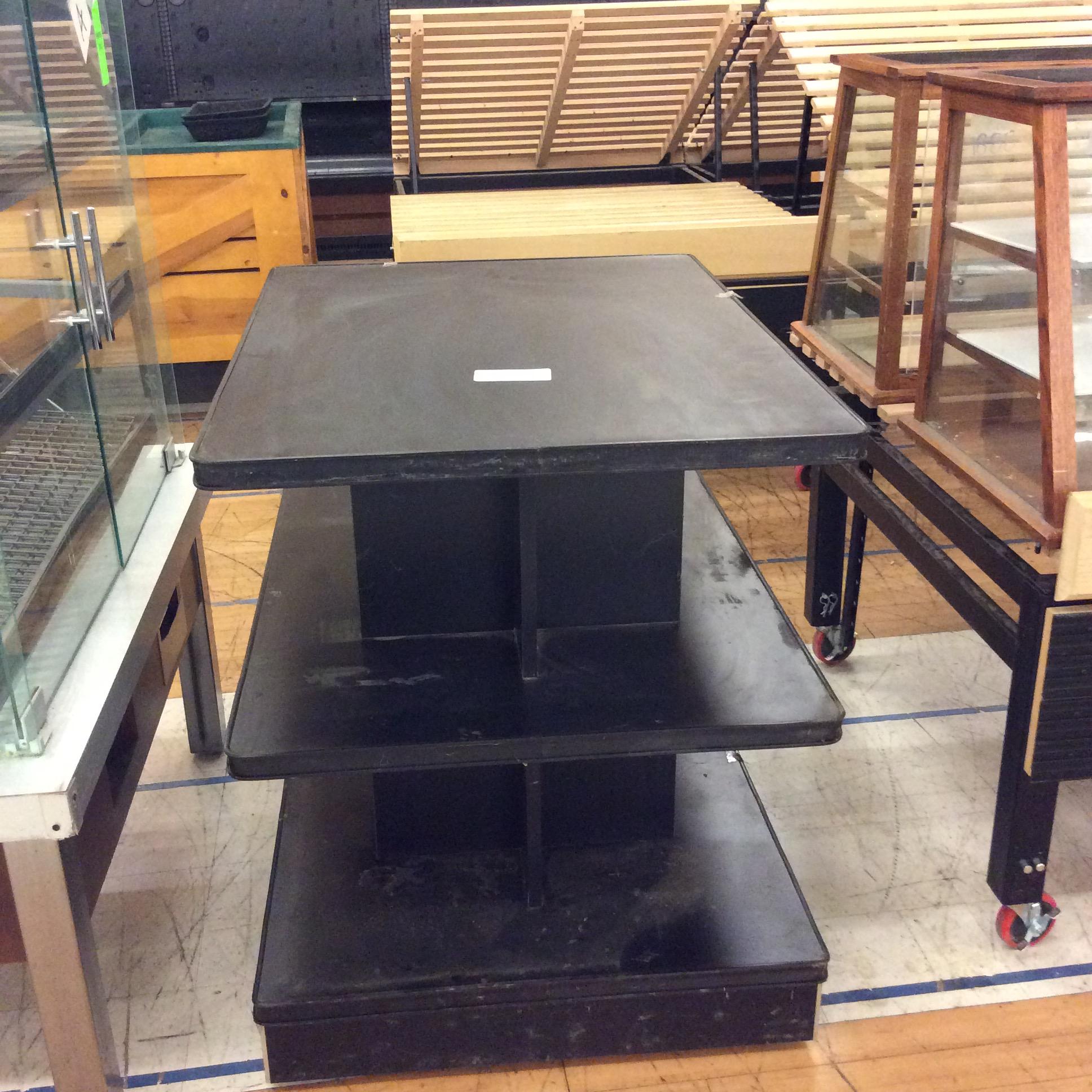 3' x4' Bakery display island black