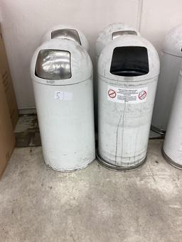 1 LOT 4 WHITE METAL GARBAGE CANS
