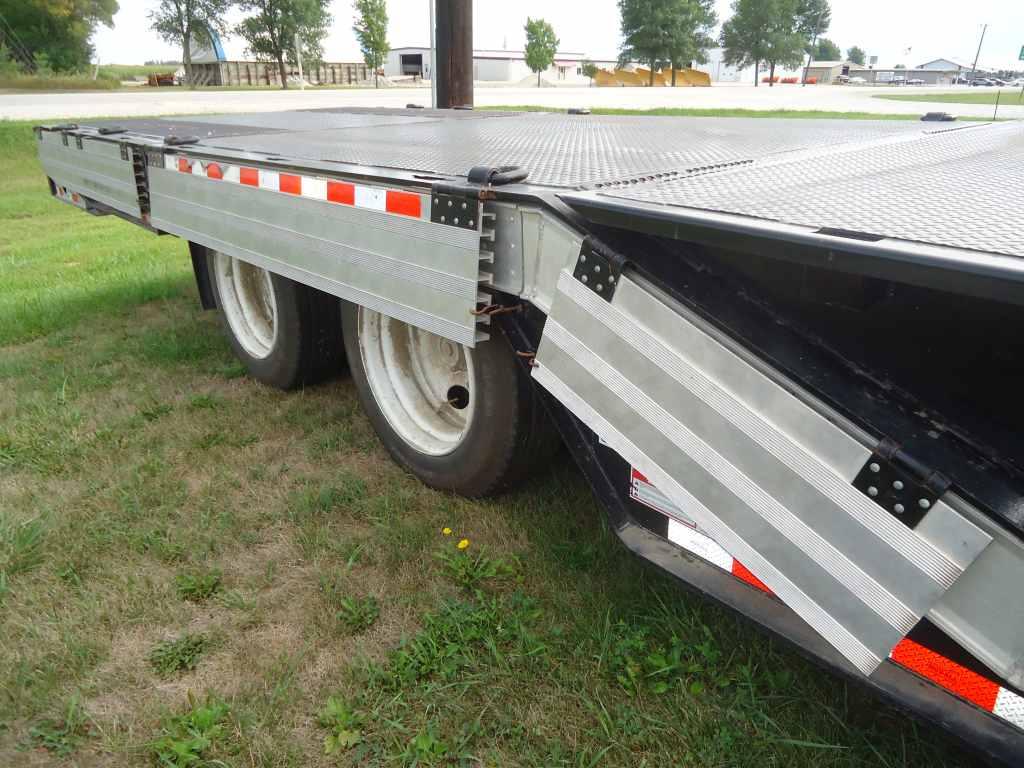 Muv-All flatbed semi trailer