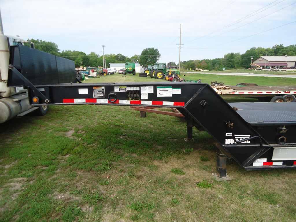 Muv-All flatbed semi trailer