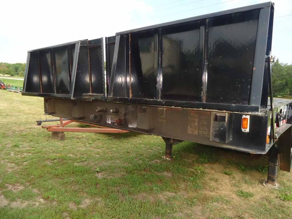 Muv-All flatbed semi trailer
