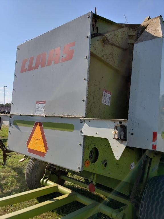 Class Variant 280 Hay Baler