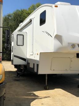 2008 Keystone Fuzion FZ302 Travel Trailer