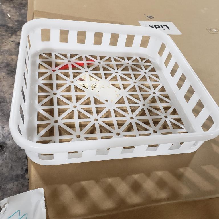 100 Approx. Bottle Trays