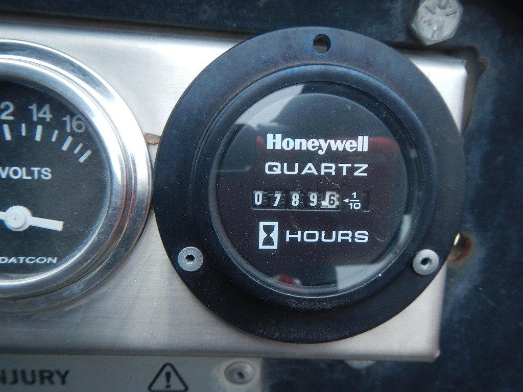 SKAMP GT 3000A TUGGER 789 hours on meter  TOWING CAP 3000 LBS, MAX TOWED LO