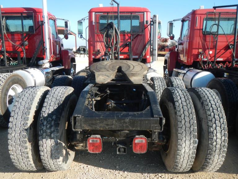 2012 MACK CHU613 TRUCK TRACTOR, 28,094+ mi, 7,001+ hrs,  DAY CAB, MACK MP8