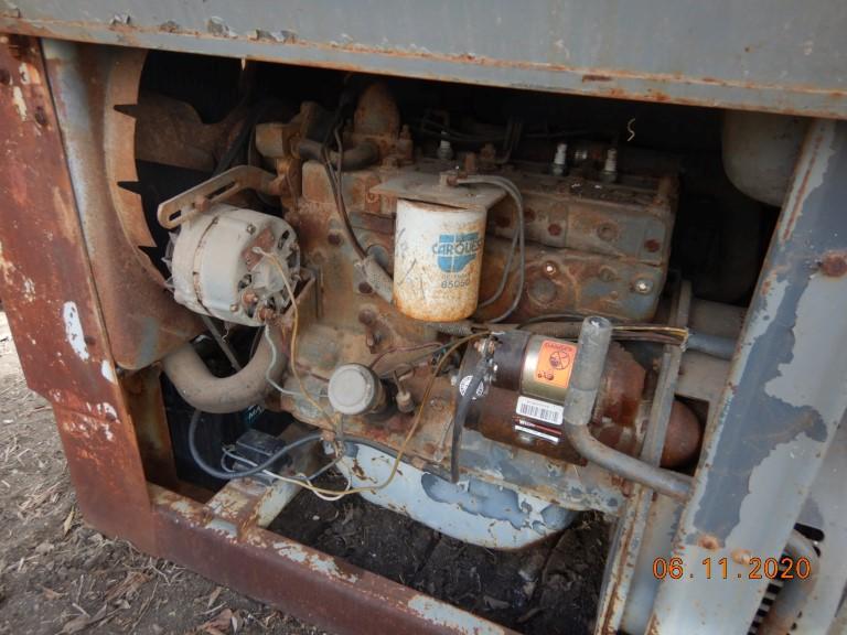 LINCOLN SA 200 WELDER/GENERATOR,  GAS ENGINE, MOTOR RUNS, WELDING CONDITION