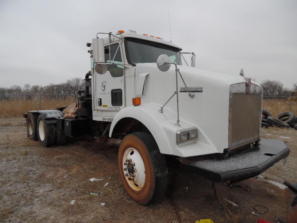 2012 KENWORTH T800 DAYCAB TRACTOR TRUCK, MISSING ENGINE, EATON 13 SPD, PTO,