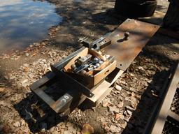SET OF TRAILER RAMP GATES, LOADING RAMPS, GOOSENECK PLATE, BALL HITCHES