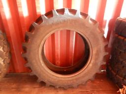 (1) 13.6 X 28 TRACTOR TIRE